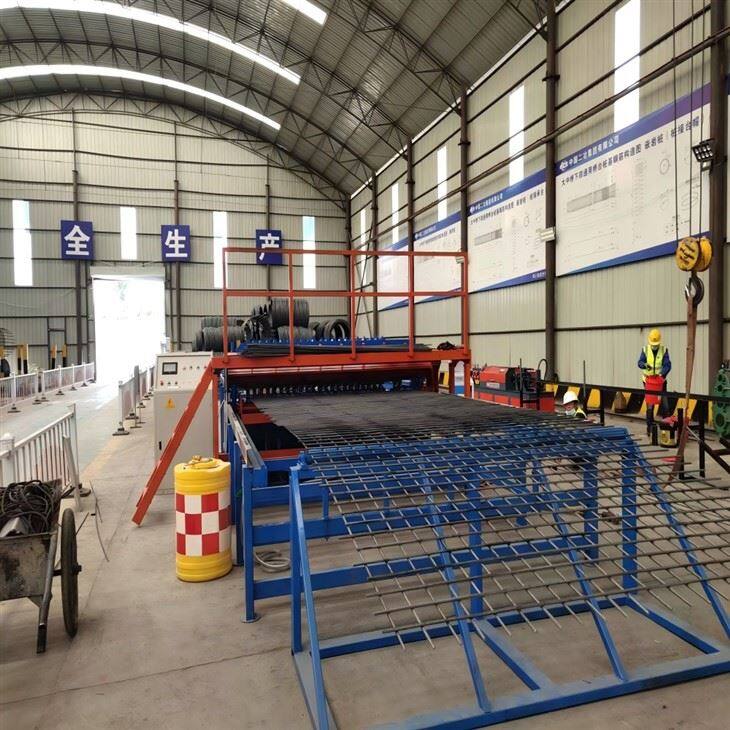 Ligne de production de soudage en maille en acier