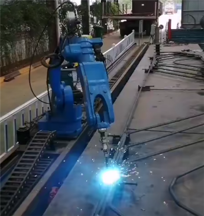 Automatic Welding Robot For Cover Beam Frame