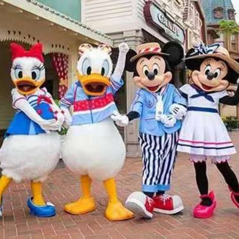 Turas teaghlaigh Shanghai Disney