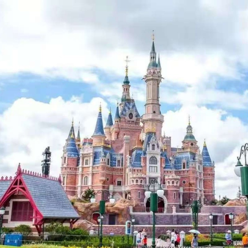 Four-day tour of Shanghai Disneyland