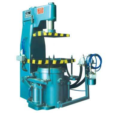 مولڊنگ مشين