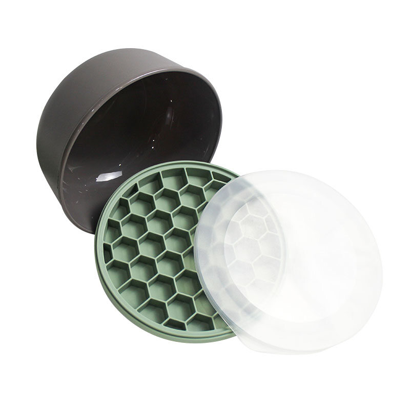 سینی های مکعب یخ دور سیلیکون