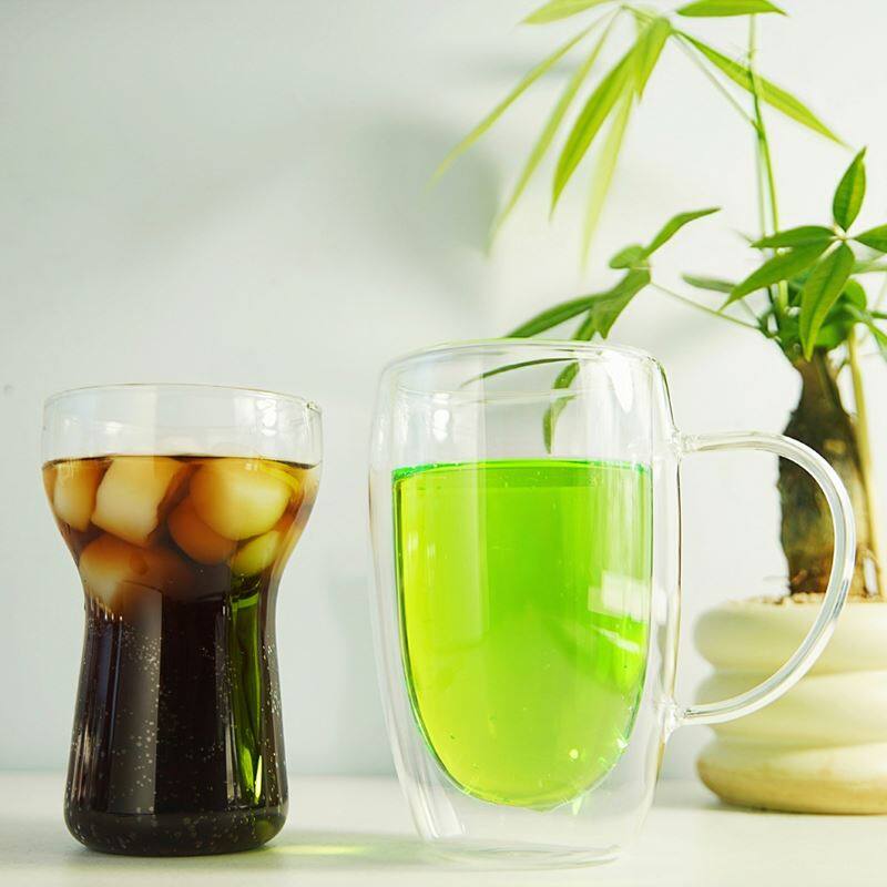 Visoka borosilikatna steklena skodelica z ročajem