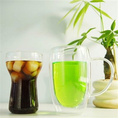 Visoka borosilikatna steklena skodelica z ročajem