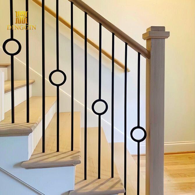 Baluster Besi Tempa Dalaman Berbentuk Bulatan Tunggal