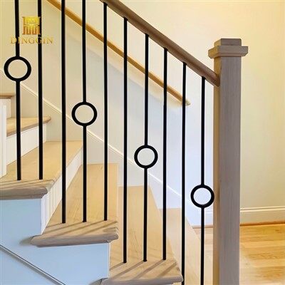 Vieno apskritimo formos vidinis kaltinis balustras