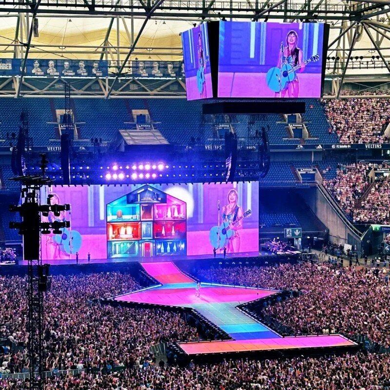 KW0.93 LED Display Case