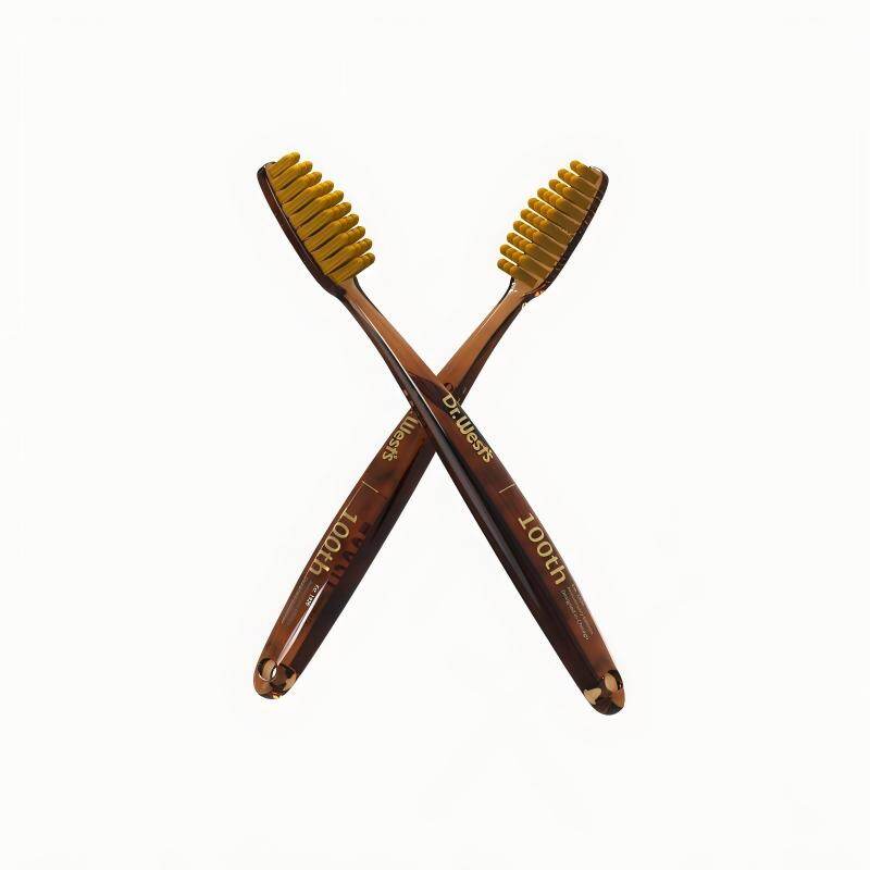 100-let stara zobna ščetka ameriške znamke