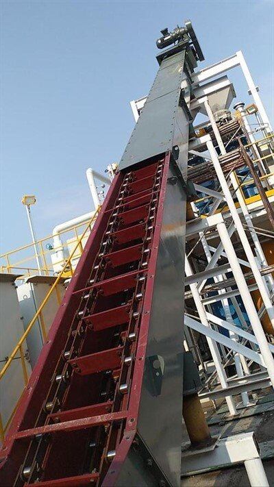 Oțel-rezistent la uzură pentru transportoare cu racletă