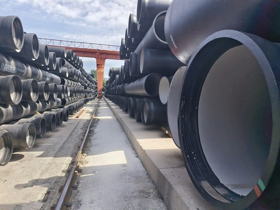 Spheroidal graphite cast iron pipe warehouse