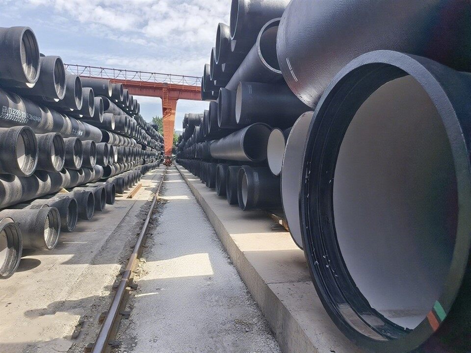 Spheroidal graphite cast iron pipe warehouse
