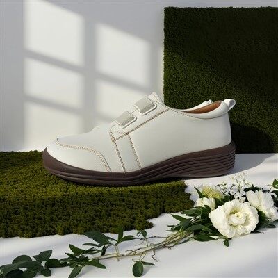 Wide Width Casual Shoes