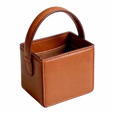 حقيبة يومية صغيرة